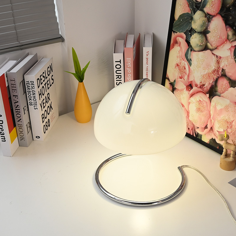 Bauhaus Mushroom Table Lamp, M - Mushroom Table Lamp reseña y precio