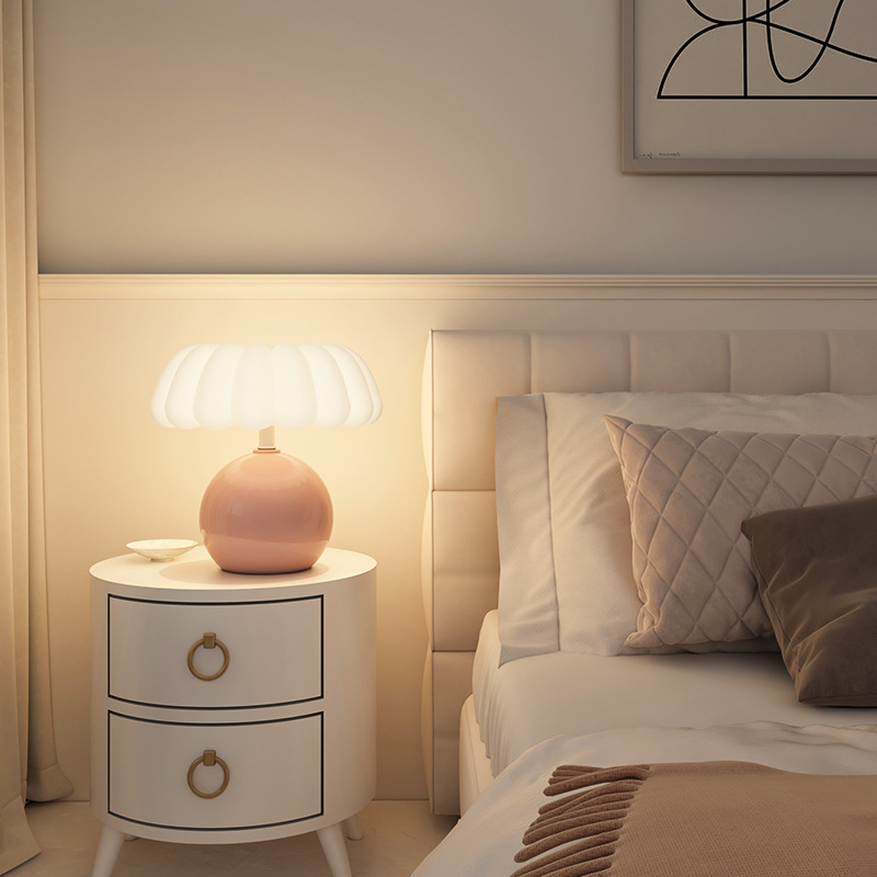 Cream Style Bedside Table Lamp - Mushroom Table Lamp reseña y precio